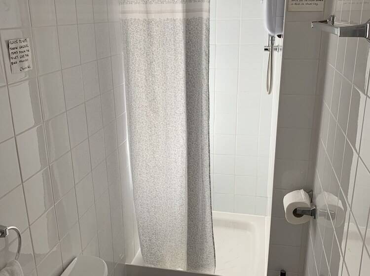 펜션 Rosevale Bed & Breakfast