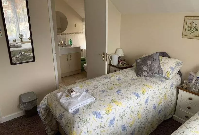 ペンション Rosevale Bed & Breakfast