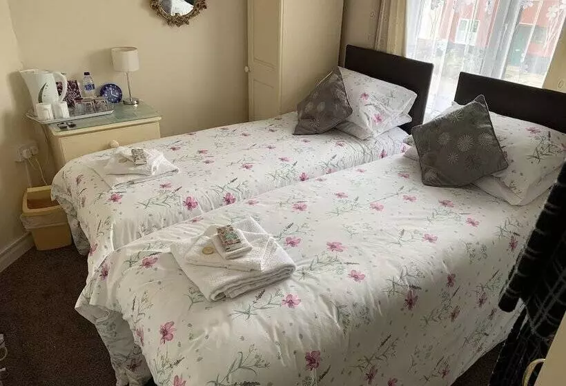 ペンション Rosevale Bed & Breakfast