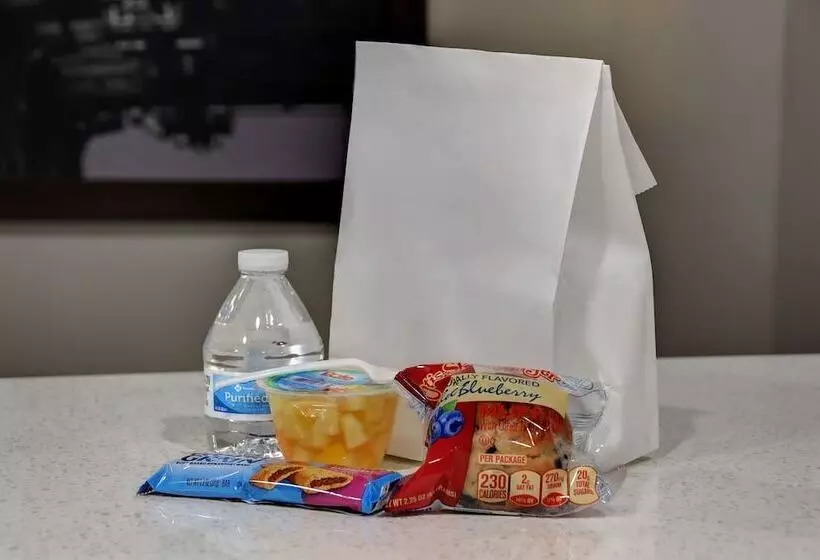 Hotelli Staybridge Suites Holland By Ihg