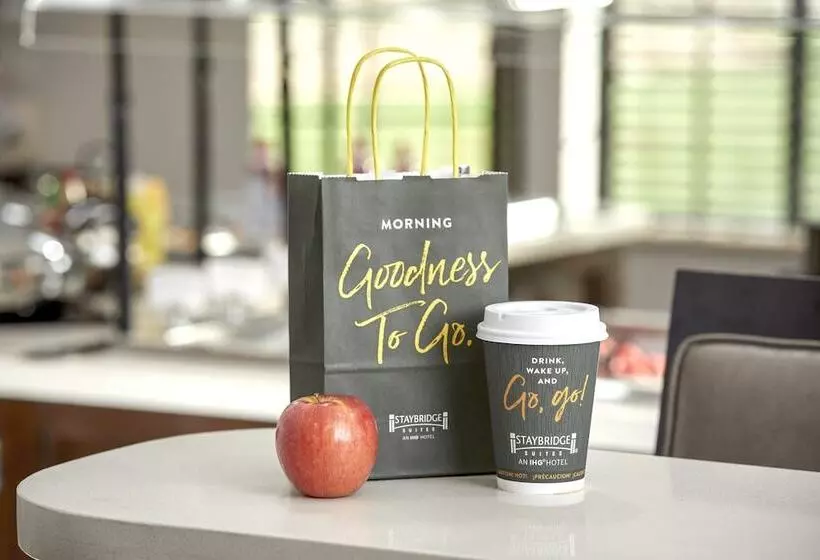 Hotelli Staybridge Suites Holland By Ihg