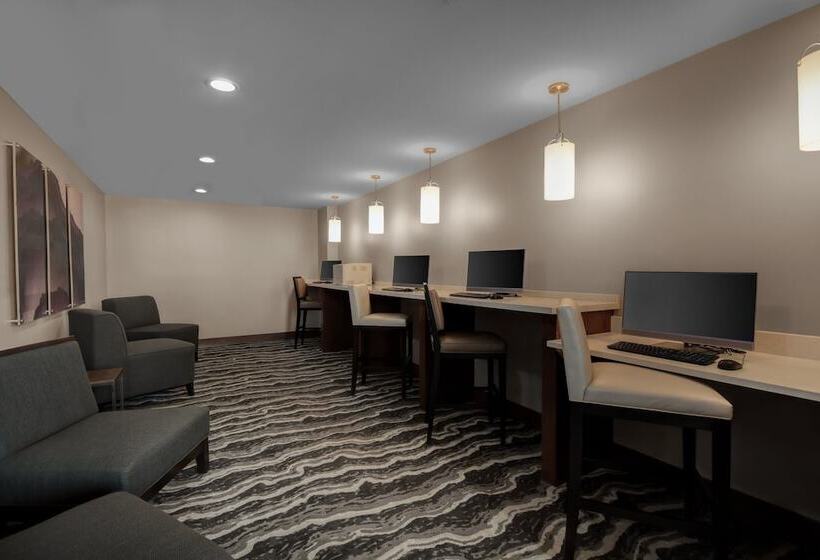 فندق Staybridge Suites Holland By Ihg