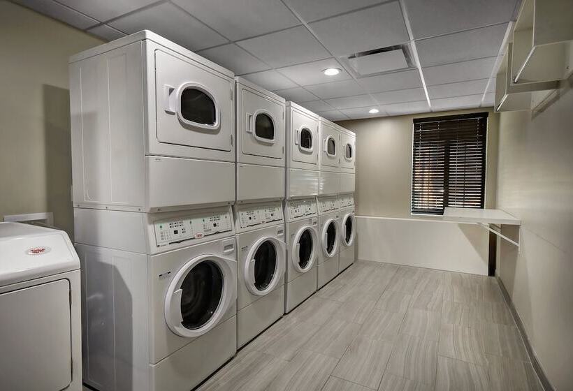 فندق Staybridge Suites Holland By Ihg