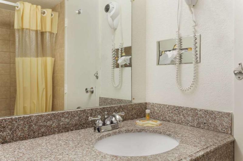 فندق Days Inn By Wyndham Conneaut