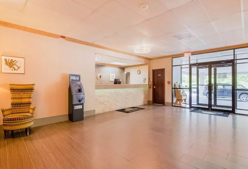 Hotelli Days Inn By Wyndham Conneaut