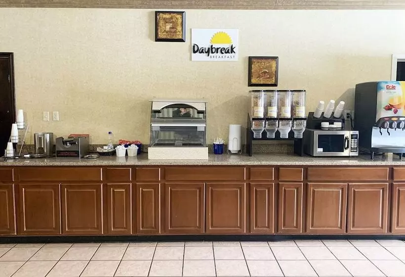 Hotelli Days Inn By Wyndham Conneaut
