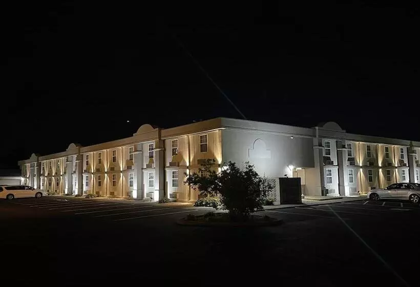 Hotelli Days Inn By Wyndham Conneaut