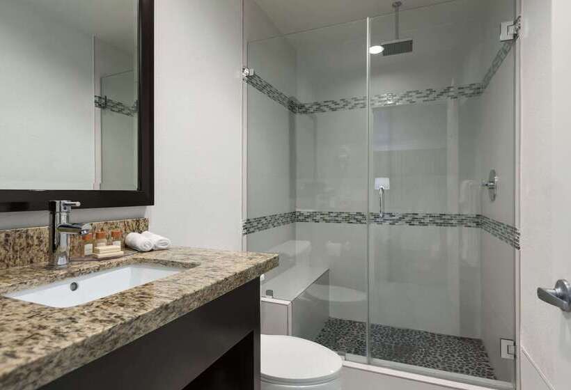 فندق Days Inn By Wyndham Downey