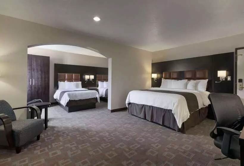 هتل Days Inn By Wyndham Downey