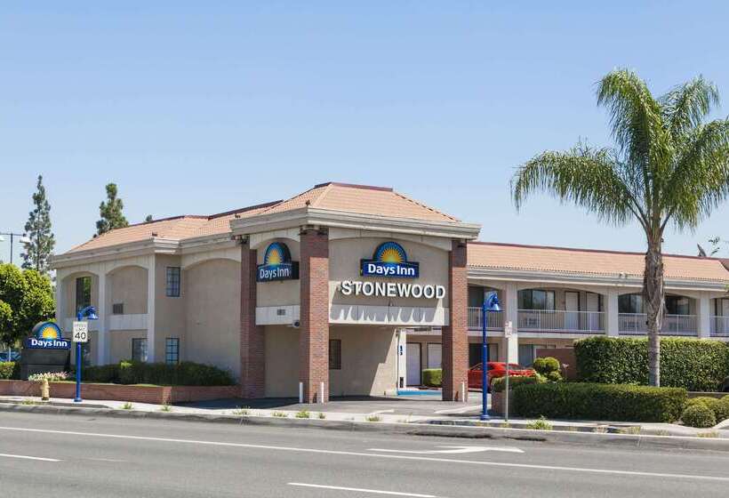 فندق Days Inn By Wyndham Downey