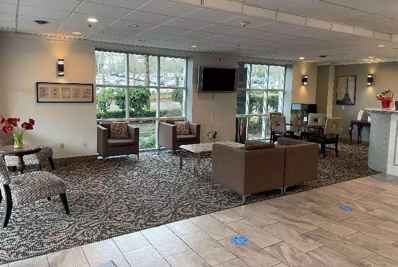 Отель Days Inn By Wyndham Seatac Airport