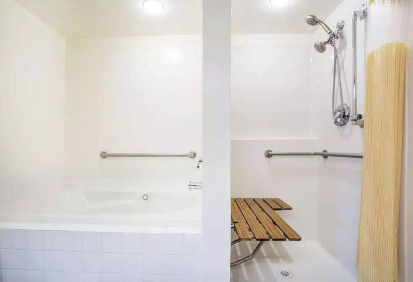 בית מלון כפרי Days Inn By Wyndham Seattle Aurora