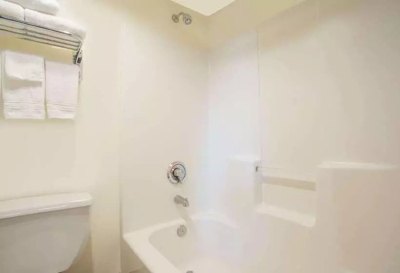 בית מלון כפרי Days Inn By Wyndham Seattle Aurora