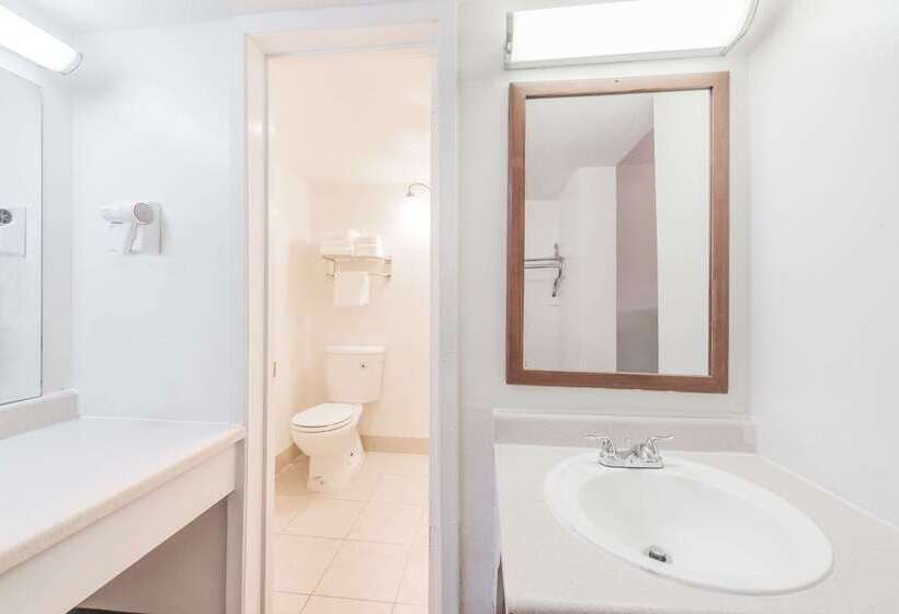 هتل Days Inn By Wyndham South Fort Worth