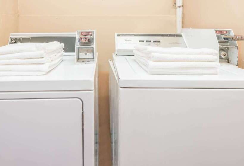 هتل Days Inn By Wyndham South Fort Worth