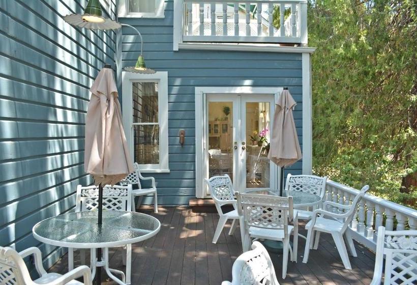 Hotelli Deer Creek Inn