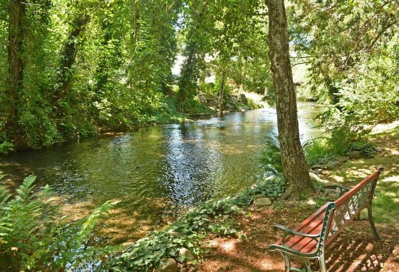 Hotelli Deer Creek Inn