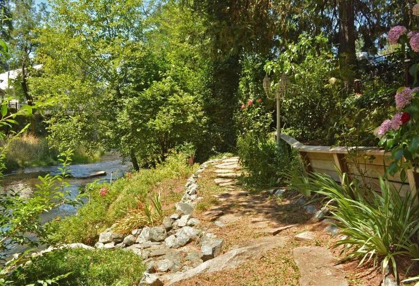 Hotelli Deer Creek Inn