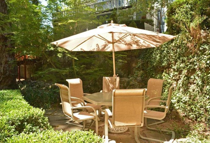 Hotelli Deer Creek Inn