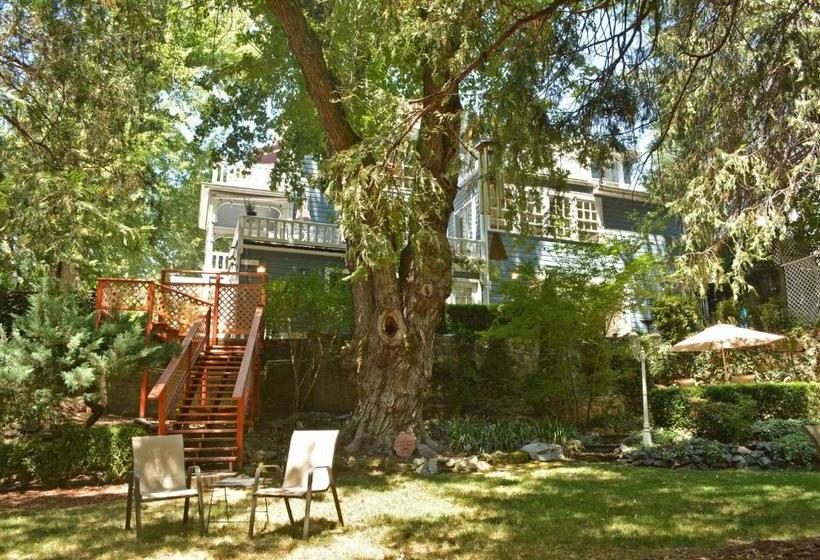 Hotelli Deer Creek Inn