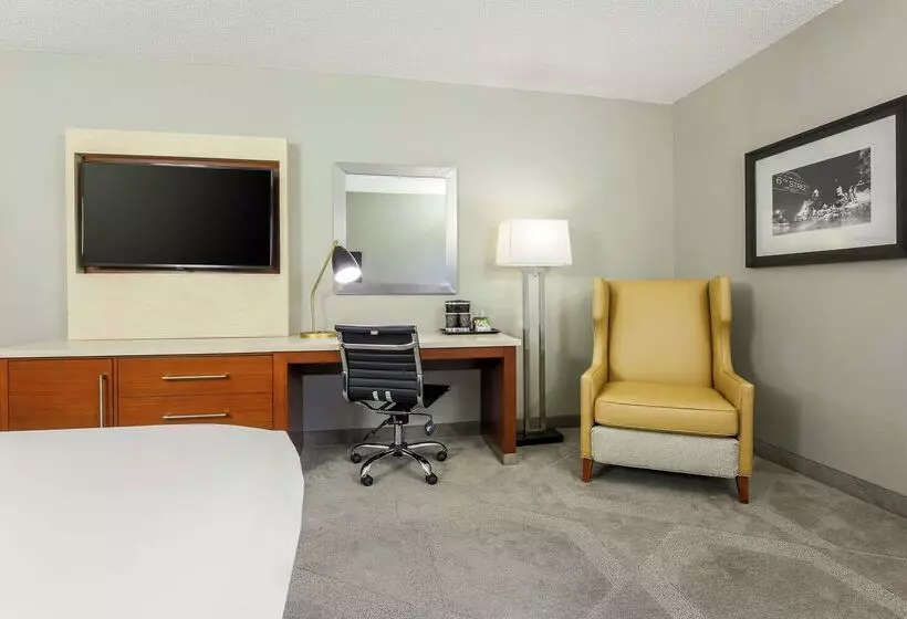 호텔 Doubletree By Hilton Austin University Area