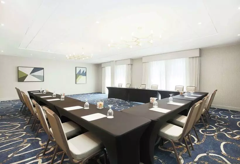 호텔 Doubletree By Hilton Austin University Area