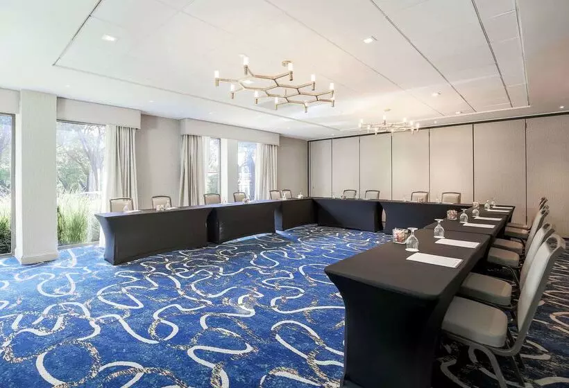 호텔 Doubletree By Hilton Austin University Area