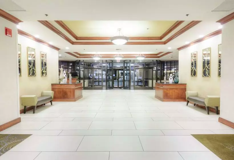 בית מלון כפרי Doubletree By Hilton Spokane City Center