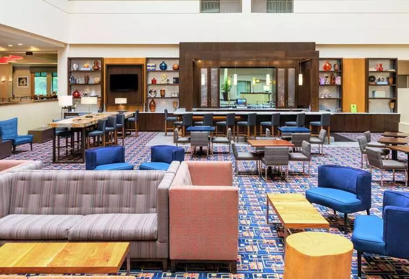 Doubletree Suites By Hilton Hotel Philadelphia West