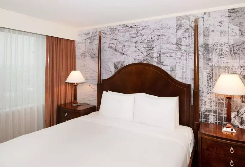 Doubletree Suites By Hilton Hotel Philadelphia West