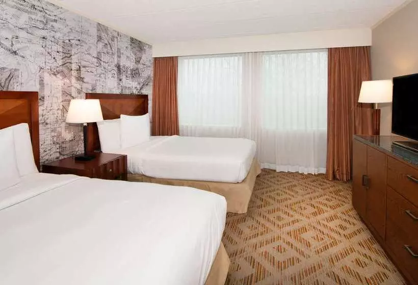 Doubletree Suites By Hilton Hotel Philadelphia West