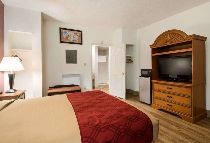 Отель Econo Lodge Inn & Suites Lake Harmony   Pocono Mountains Area