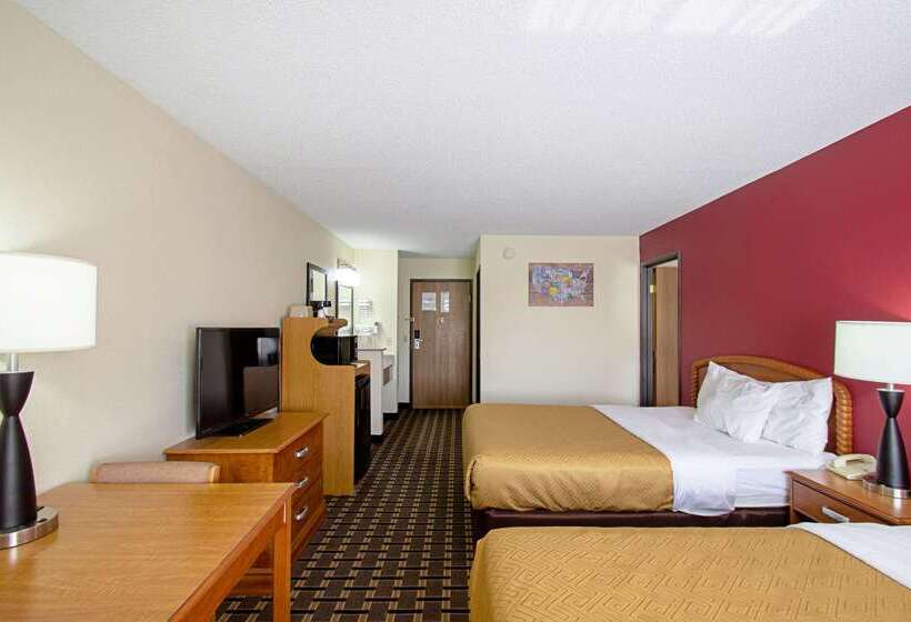 فندق Econo Lodge Inn & Suites