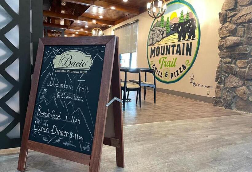 فندق Glenstone Lodge