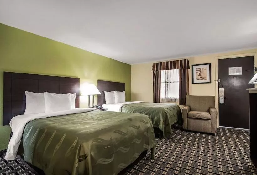 ホテル Quality Inn Barre   Montpelier