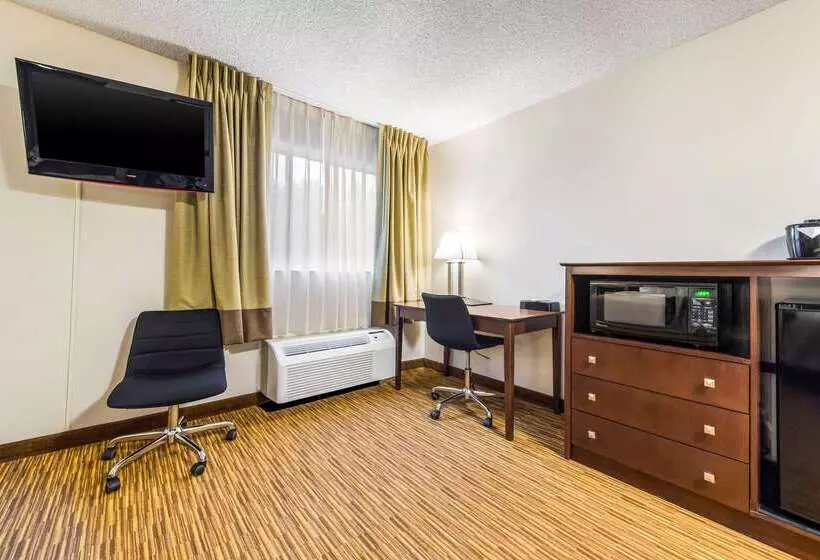 هتل Quality Inn & Suites Lacey Olympia