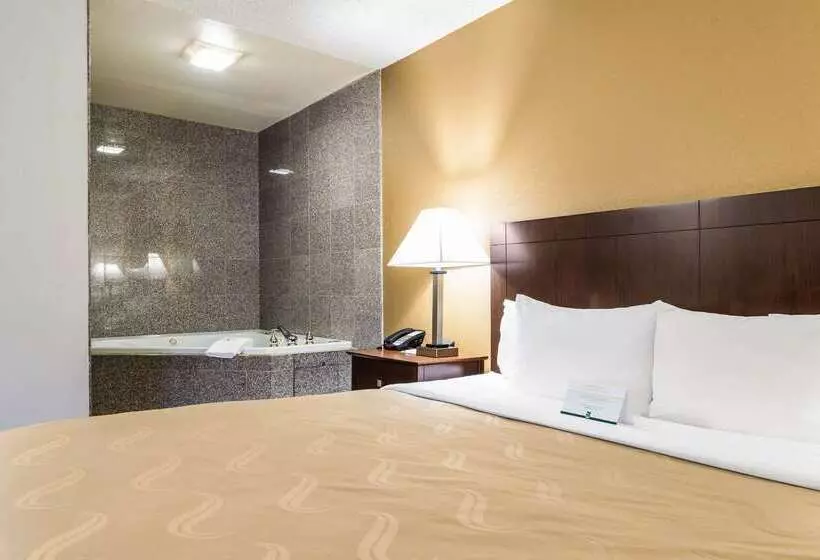 هتل Quality Inn & Suites Lacey Olympia