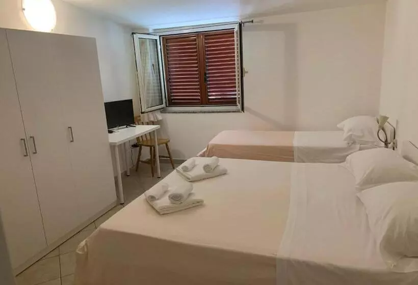 Hotelli Due Pini Conte