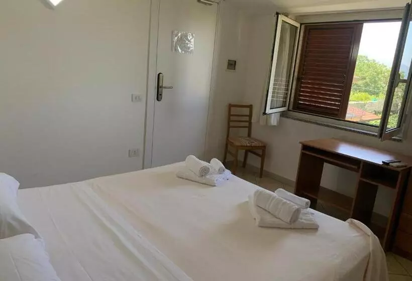 Hotelli Due Pini Conte