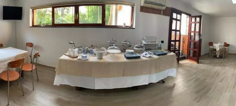 Hotelli Due Pini Conte