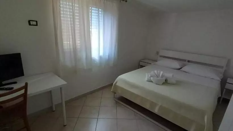 Hotelli Due Pini Conte