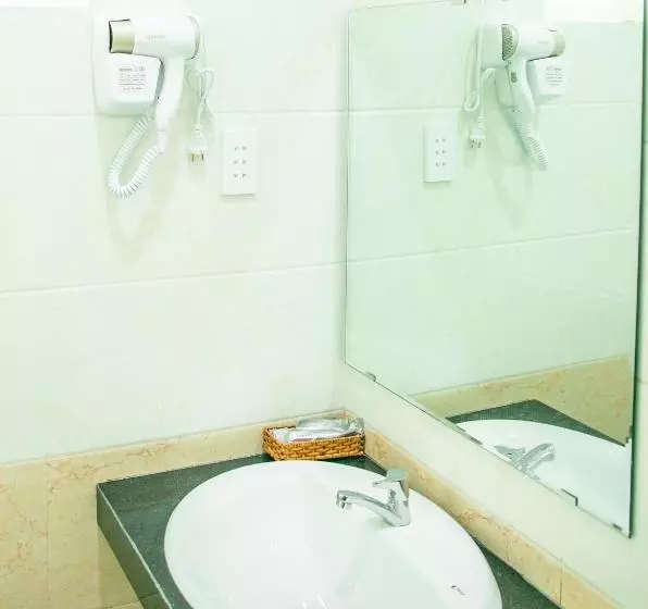 هتل Khách Sạn Anh Khoa