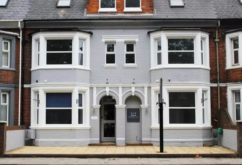 ホテル Reading Serviced Rooms