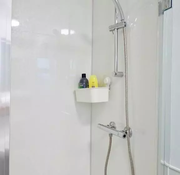 ホテル Reading Serviced Rooms