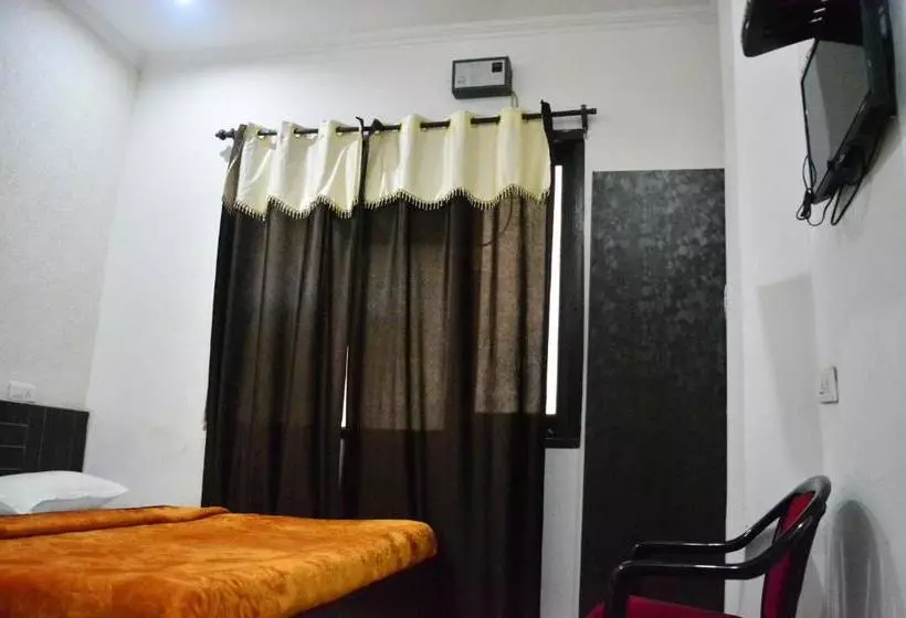 Schronisko Sharma's Bnb