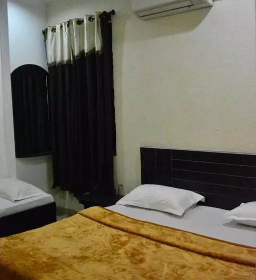 Schronisko Sharma's Bnb