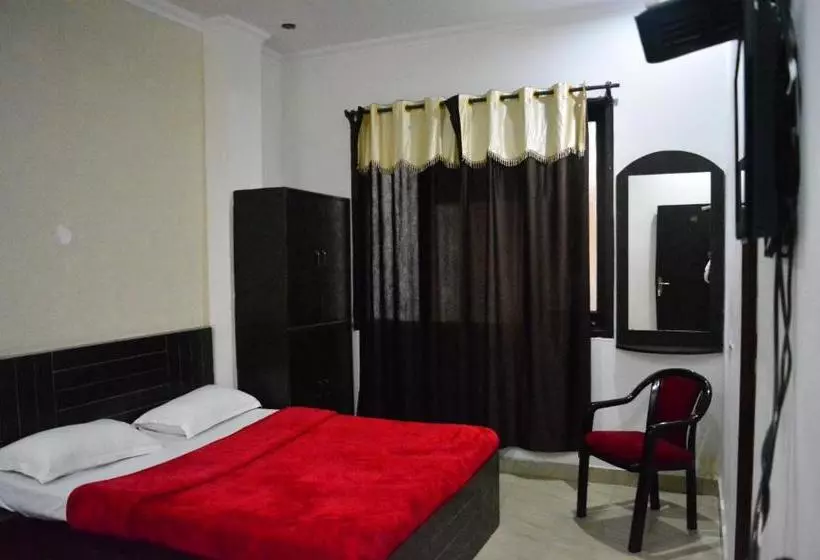 Schronisko Sharma's Bnb