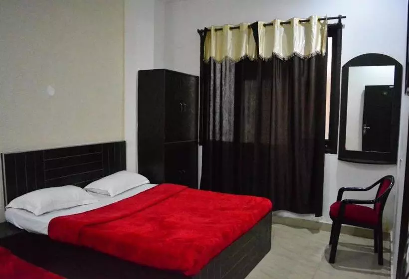 Schronisko Sharma's Bnb