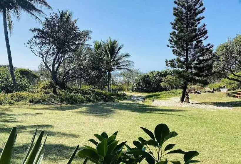 Hotelli The Eco Beachcamp Retreat