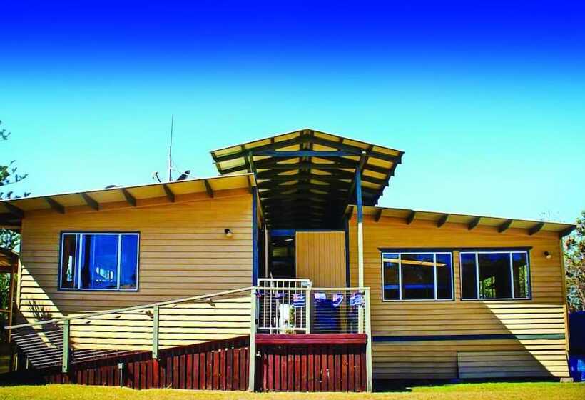 Отель The Eco Beachcamp Retreat